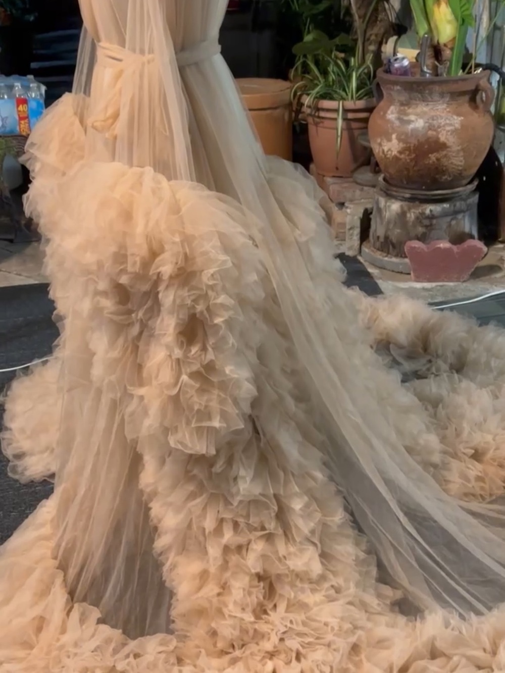 Elegant Blush Ruffle Maternity Robe - Picture 4 of 4
